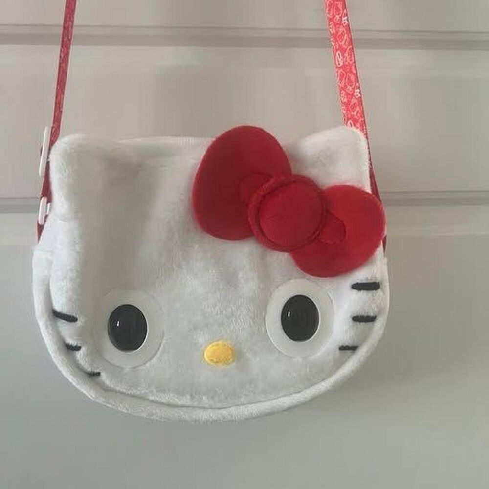 Hello Kitty and Friends Loves Purse Pets Collection!